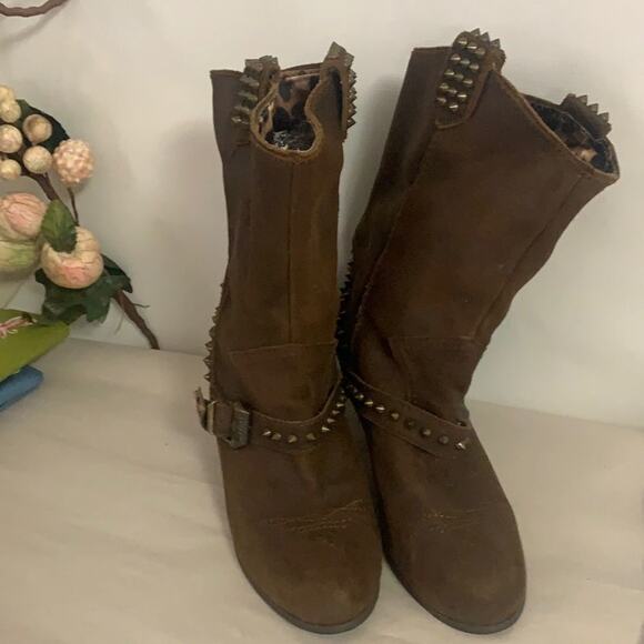 BESTY JOHNSON YENDELL LEATHER SPIKED STUDDED WESTERN BOOTS SIZE 8 - Picture 1 of 7